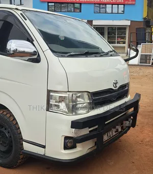 Toyota HiAce 2013 White
