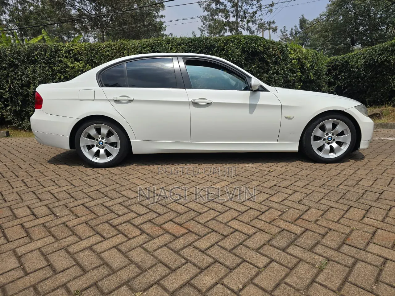 BMW 320i 2006 White