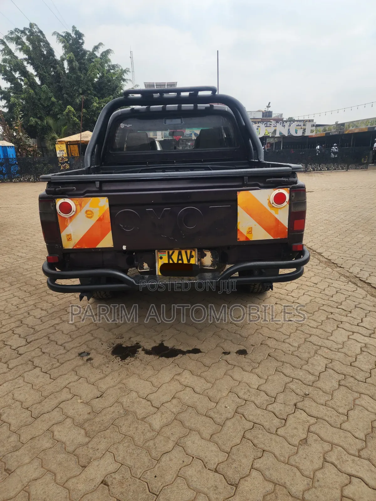 Toyota Hilux 2003 Brown