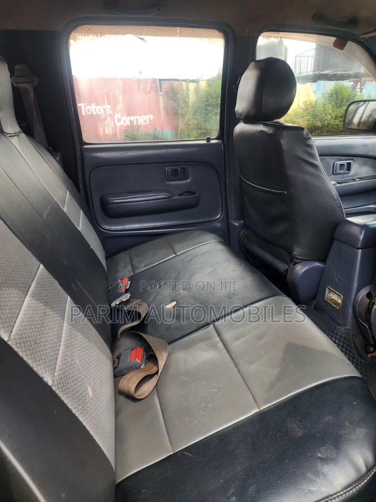 Toyota Hilux 2003 Brown