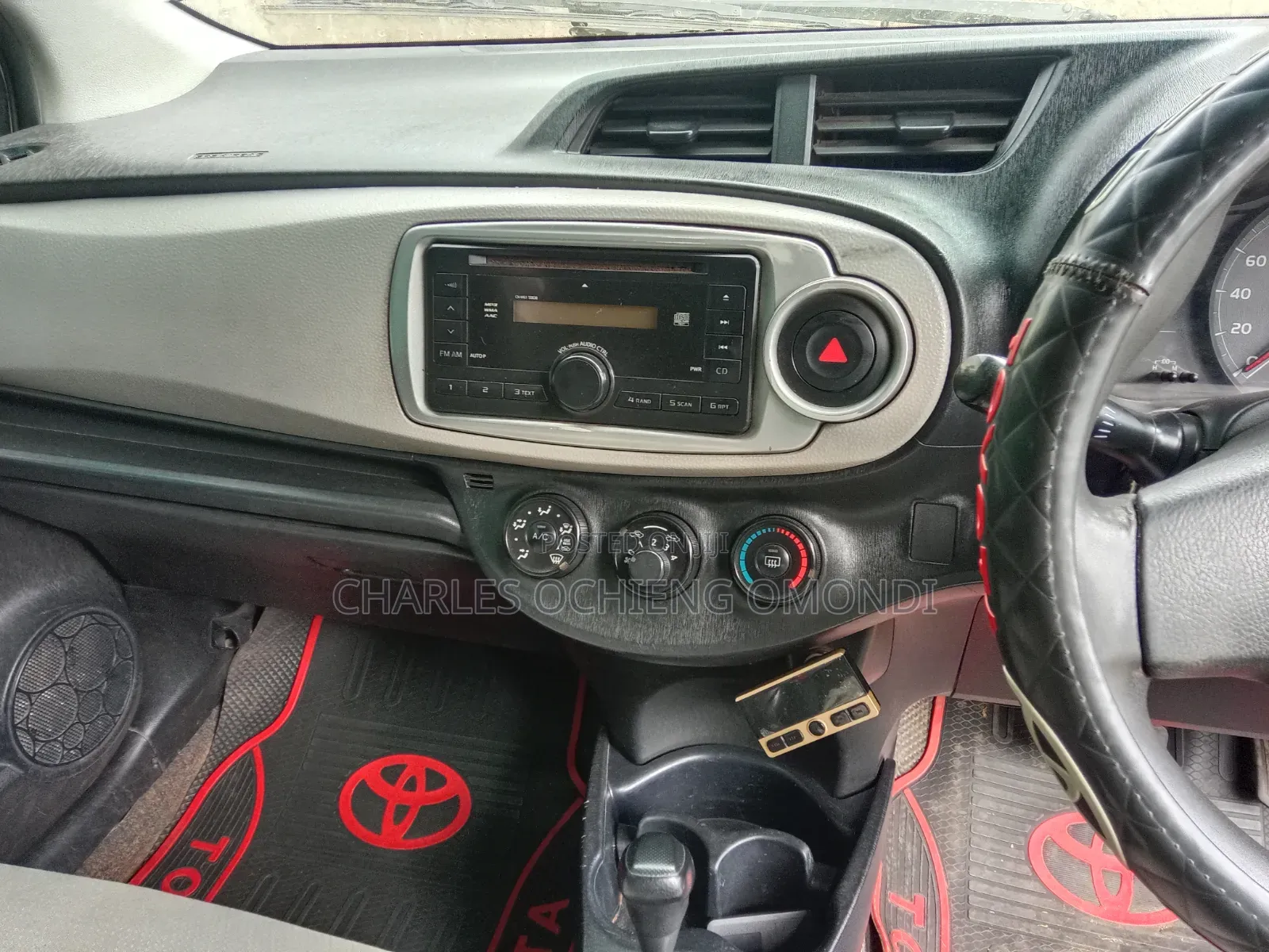 Toyota Vitz 2011 White