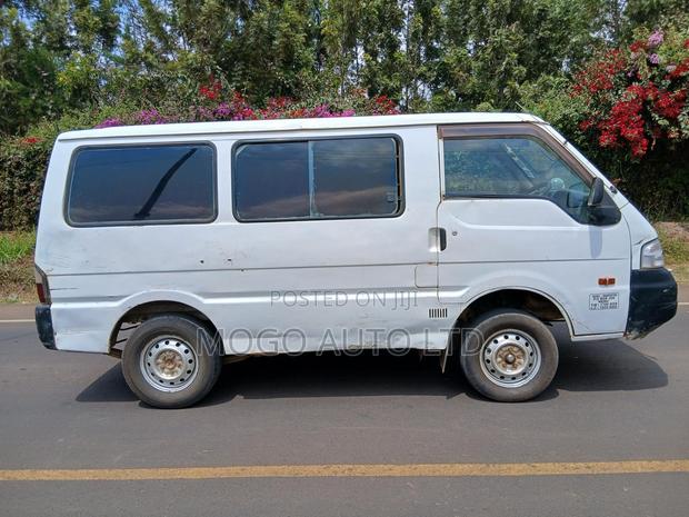 Mazda Bongo 2013 White - thumbnail 4