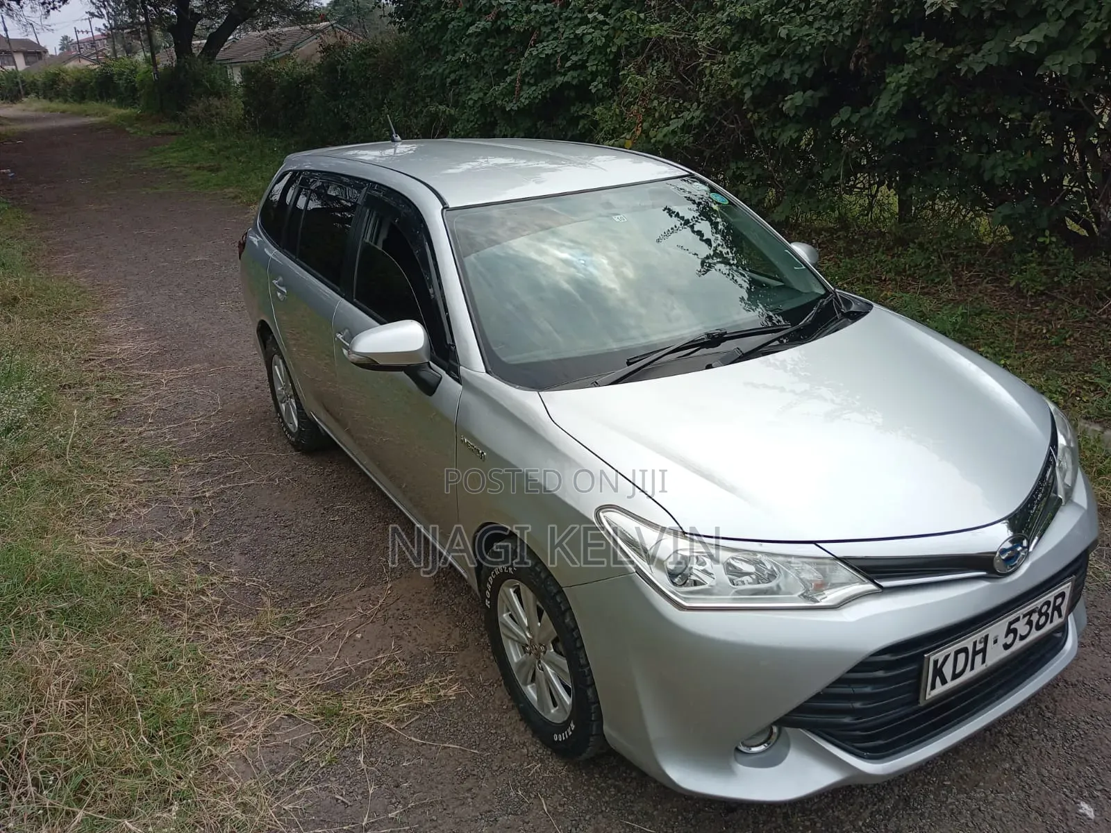 Toyota Corolla Fielder 2016 Silver
