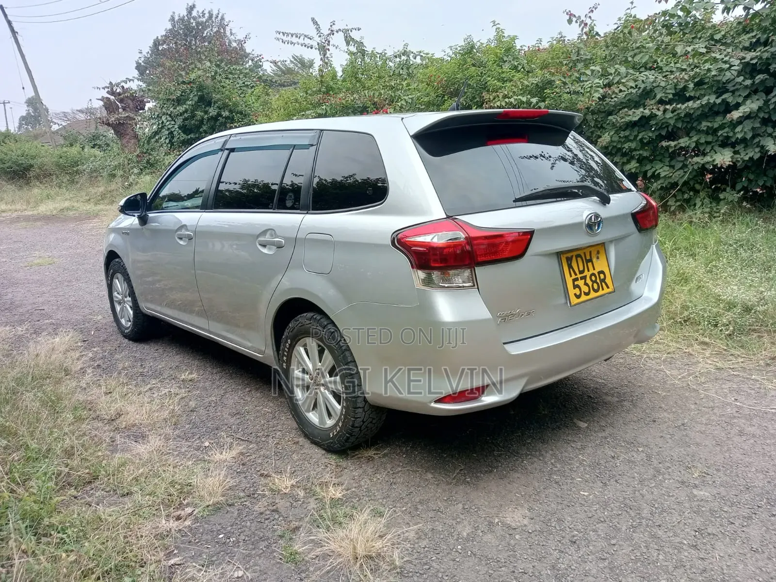 Toyota Corolla Fielder 2016 Silver