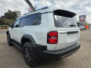 Toyota Land Cruiser Prado 2024 White