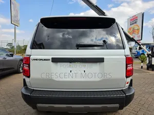 Toyota Land Cruiser Prado 2024 White