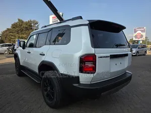 Toyota Land Cruiser Prado 2024 White