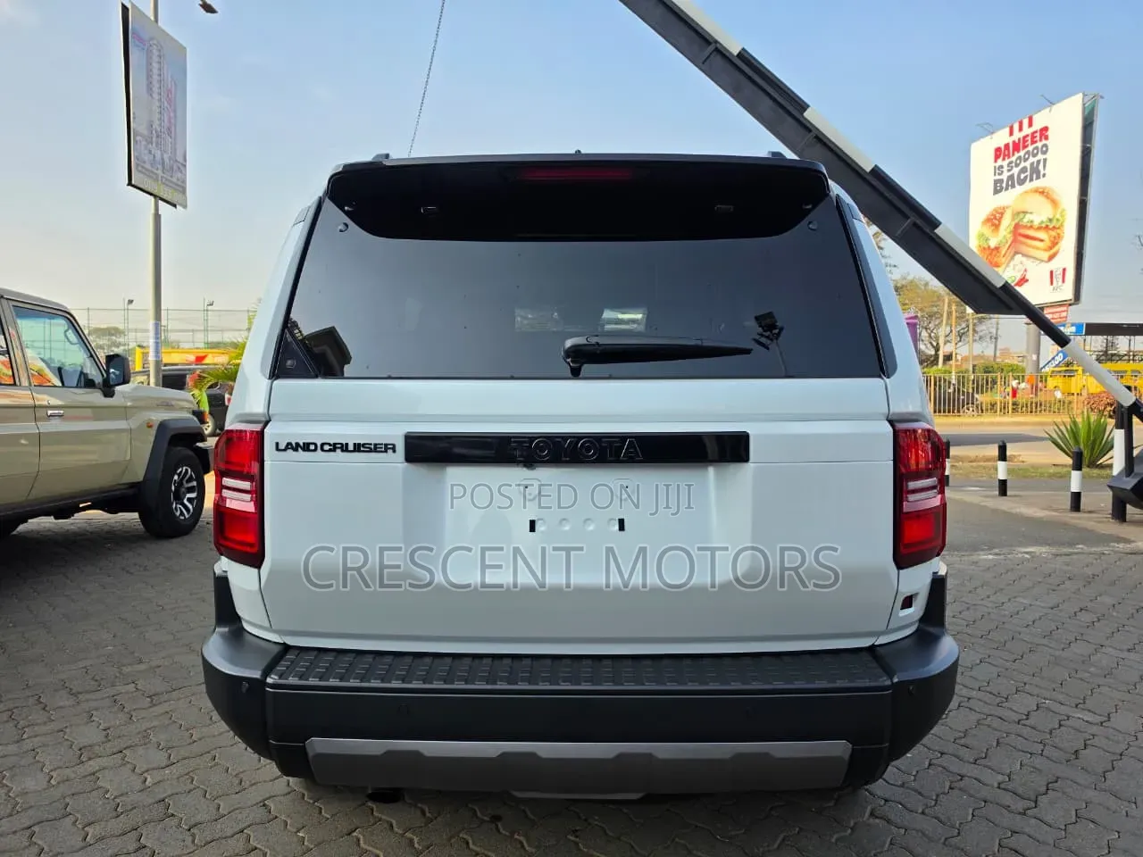 Toyota Land Cruiser Prado 2024 White