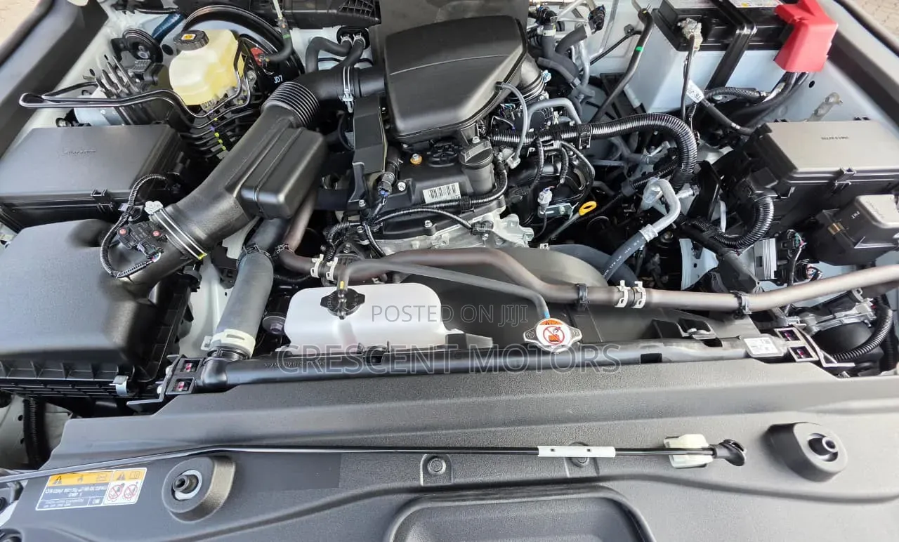 Toyota Land Cruiser Prado 2024 White