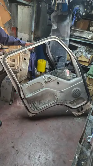 Isuzu NPR NKR 4.3 Manual Door