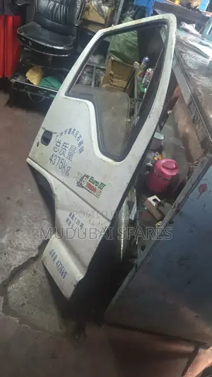 Isuzu NPR NKR 4.3 Manual Door