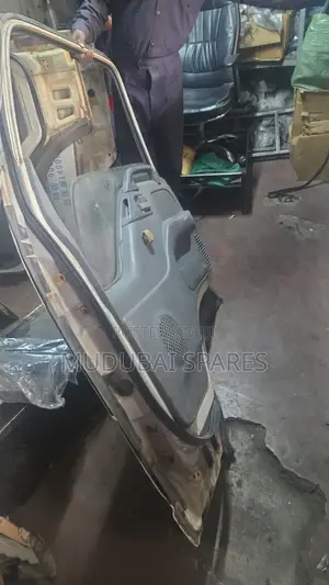 Isuzu NPR NKR 4.3 Manual Door