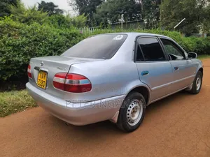 Toyota Corolla 1999 Silver