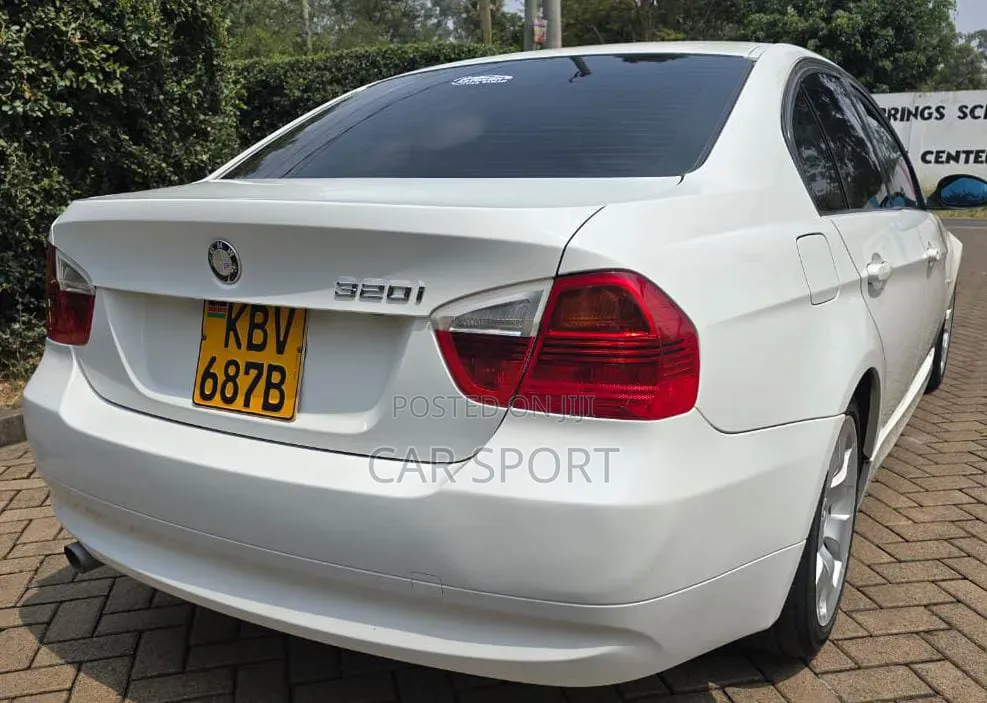 BMW 318i 2007 White