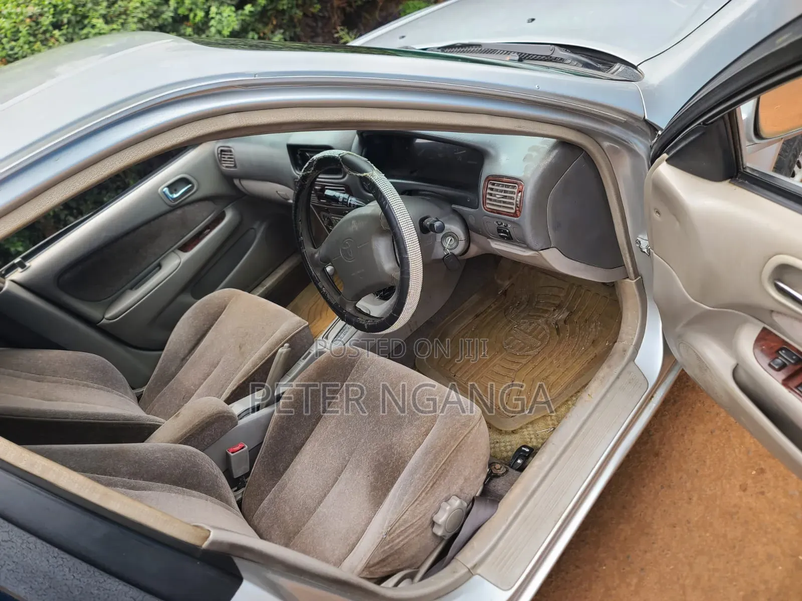 Toyota Corolla 1999 Silver