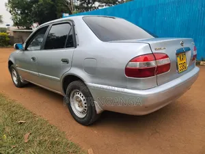 Toyota Corolla 1999 Silver