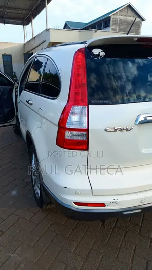 Honda CR-V 2011 White