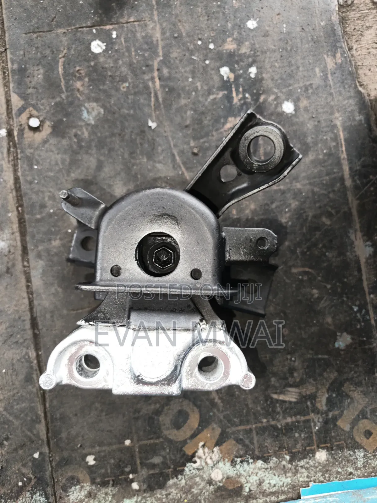 Toyota Rav 4 Engine Mounting