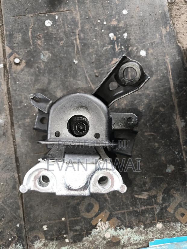 Toyota Rav 4 Engine Mounting