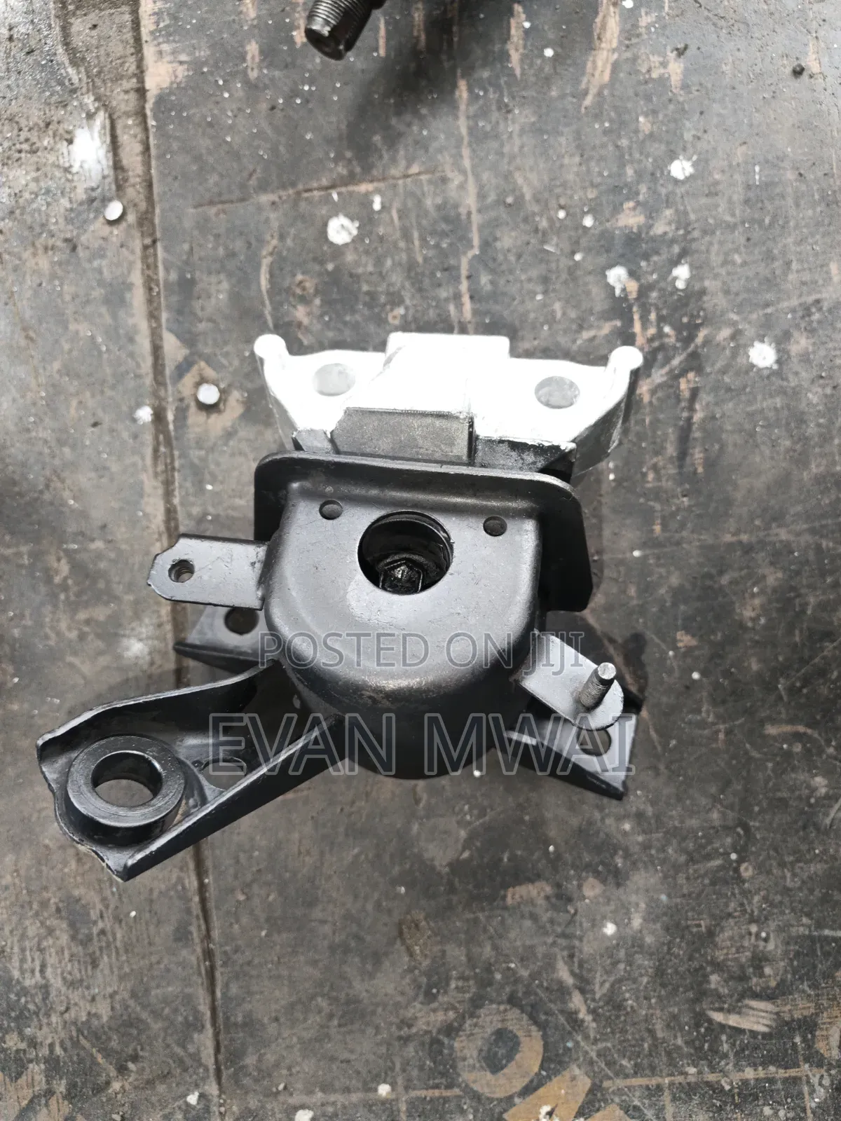 Toyota Rav 4 Engine Mounting