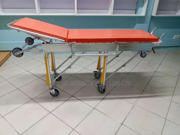 Ambulance Stretcher - thumbnail 2