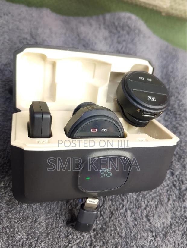 Dual Wireless Lavalier Mic With Led Display - thumbnail 2