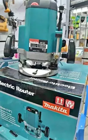 Makita Electric Wood Router 1600w