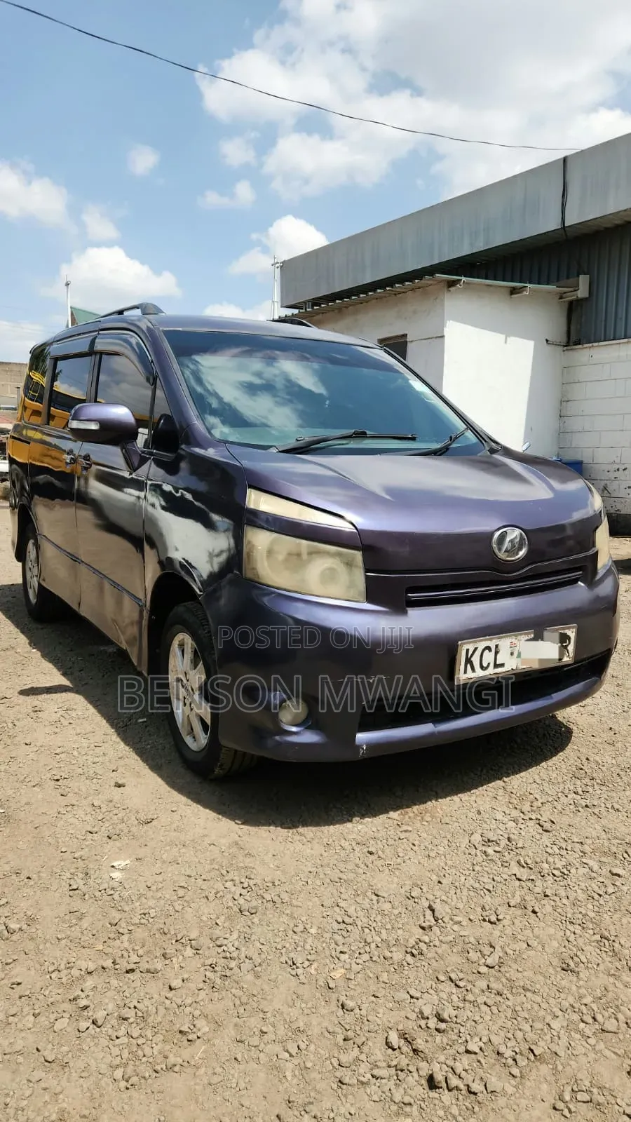 Toyota Voxy 2010 Purple