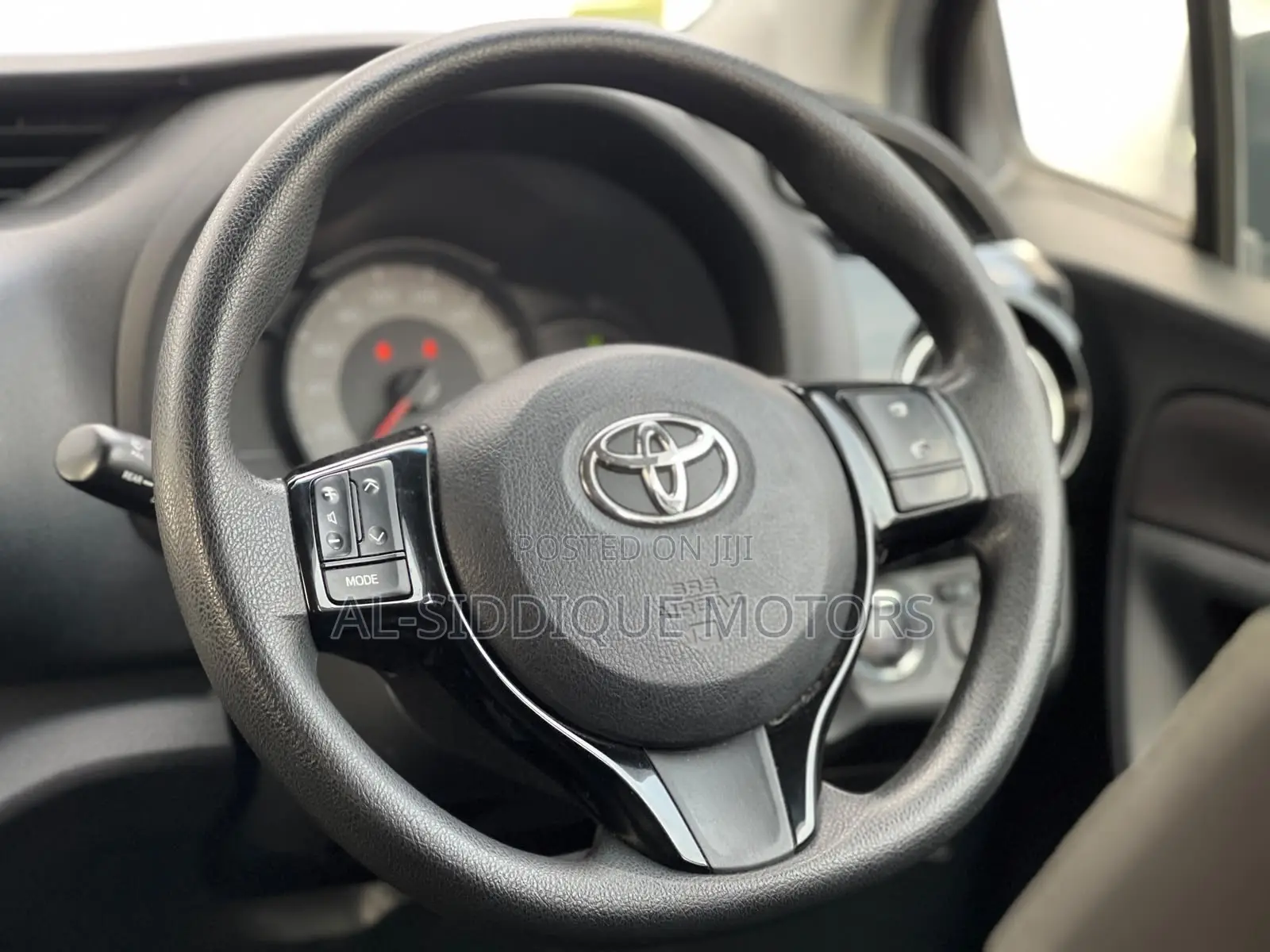Toyota Vitz 1.0 FWD 5dr 2019 Blue