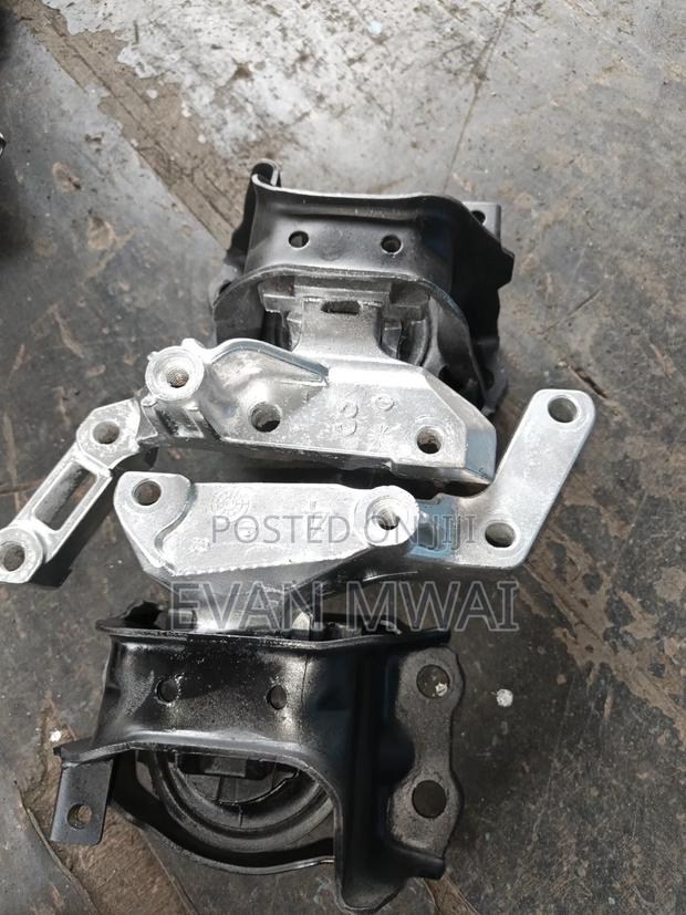 Nissan March / NOTE 2012 Engine Mounting - thumbnail 2