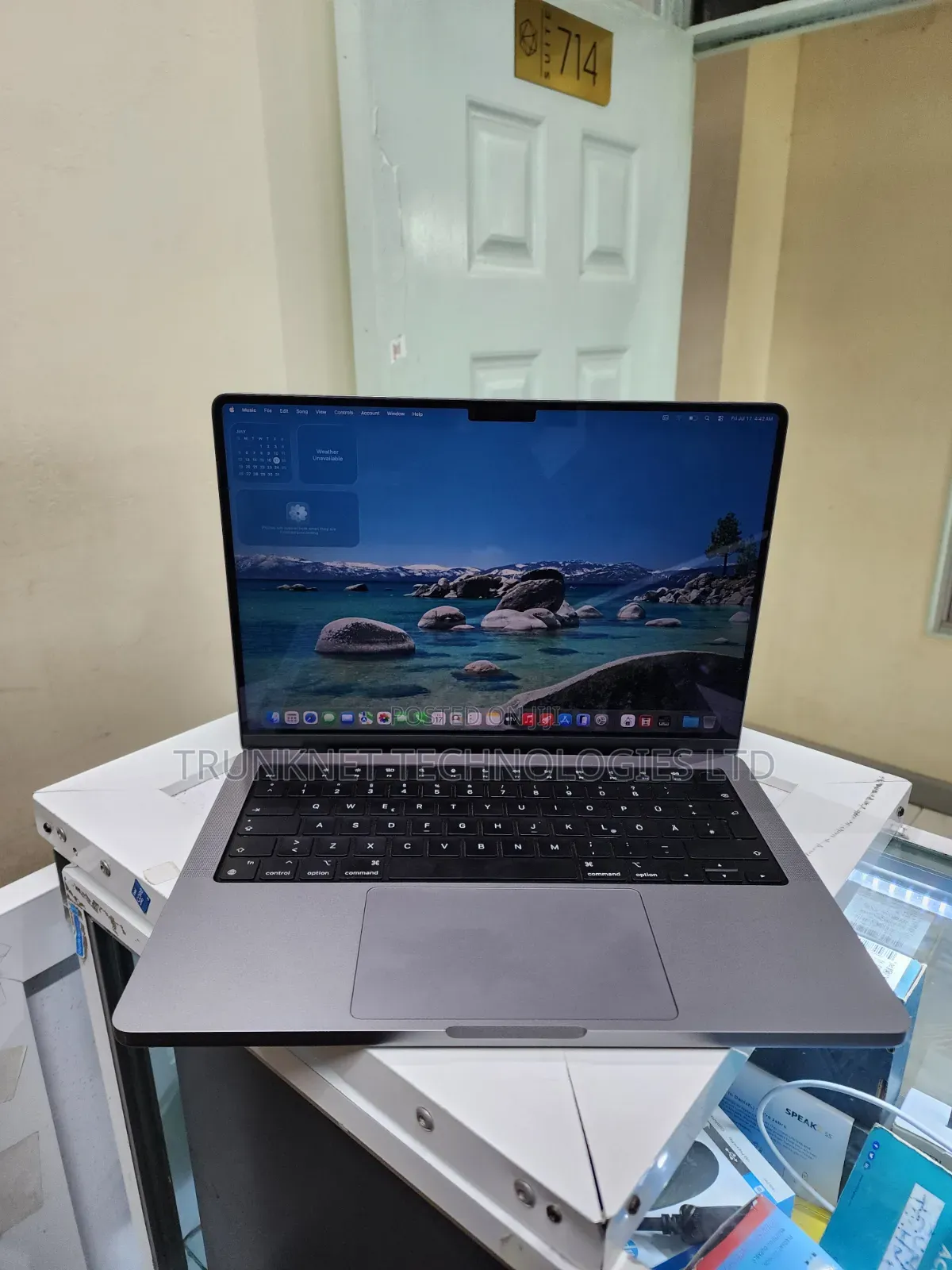 Laptop Apple MacBook Pro 2021 M1 16GB Apple M1 Pro SSD 512GB