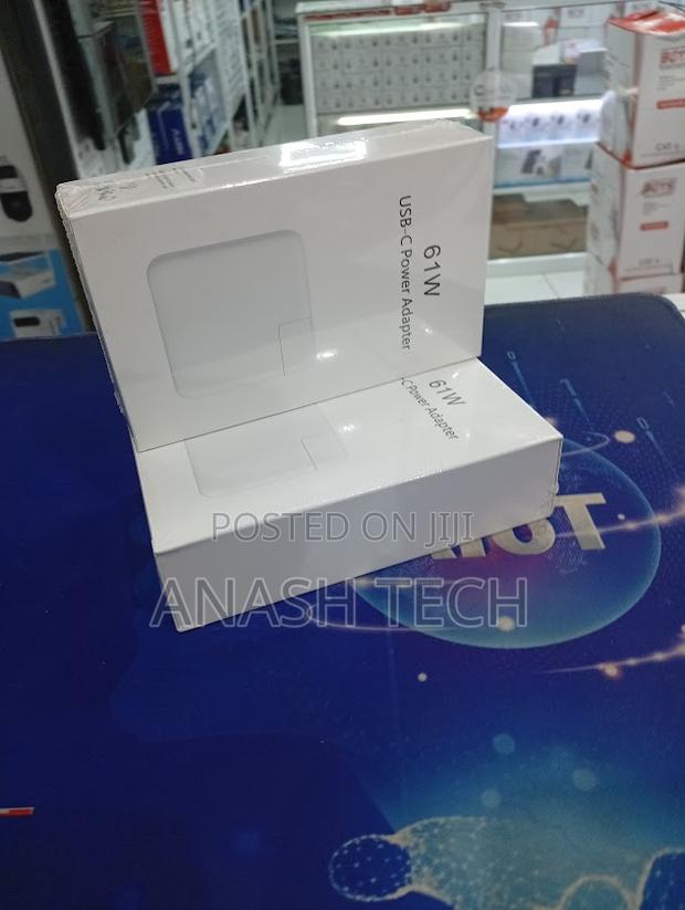 61W USB-C Fast Charger Power Adapter