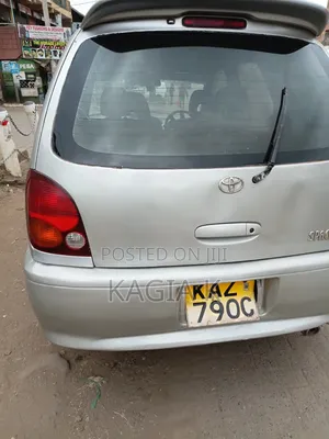 Toyota Corolla Spacio 2000 Silver