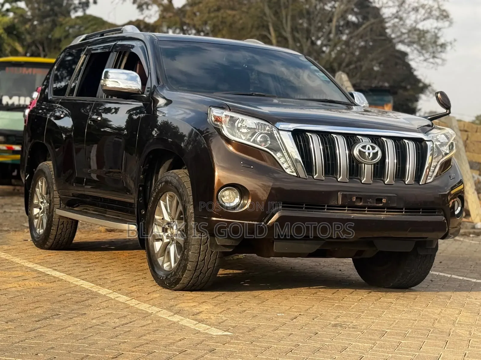 Toyota Land Cruiser Prado 2017 Brown
