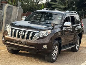 Toyota Land Cruiser Prado 2017 Brown