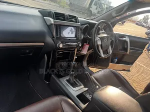 Toyota Land Cruiser Prado 2017 Brown