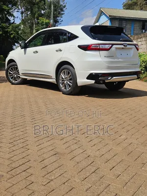 Toyota Harrier 2.0 4WD 2019 White