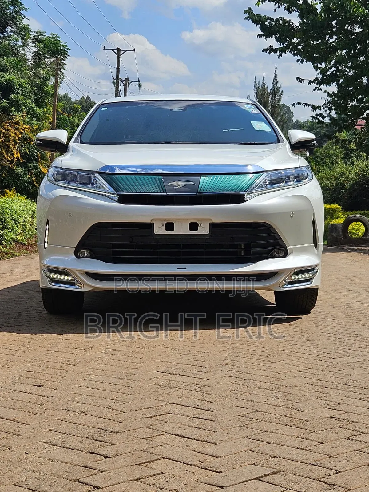 Toyota Harrier 2.0 4WD 2019 White