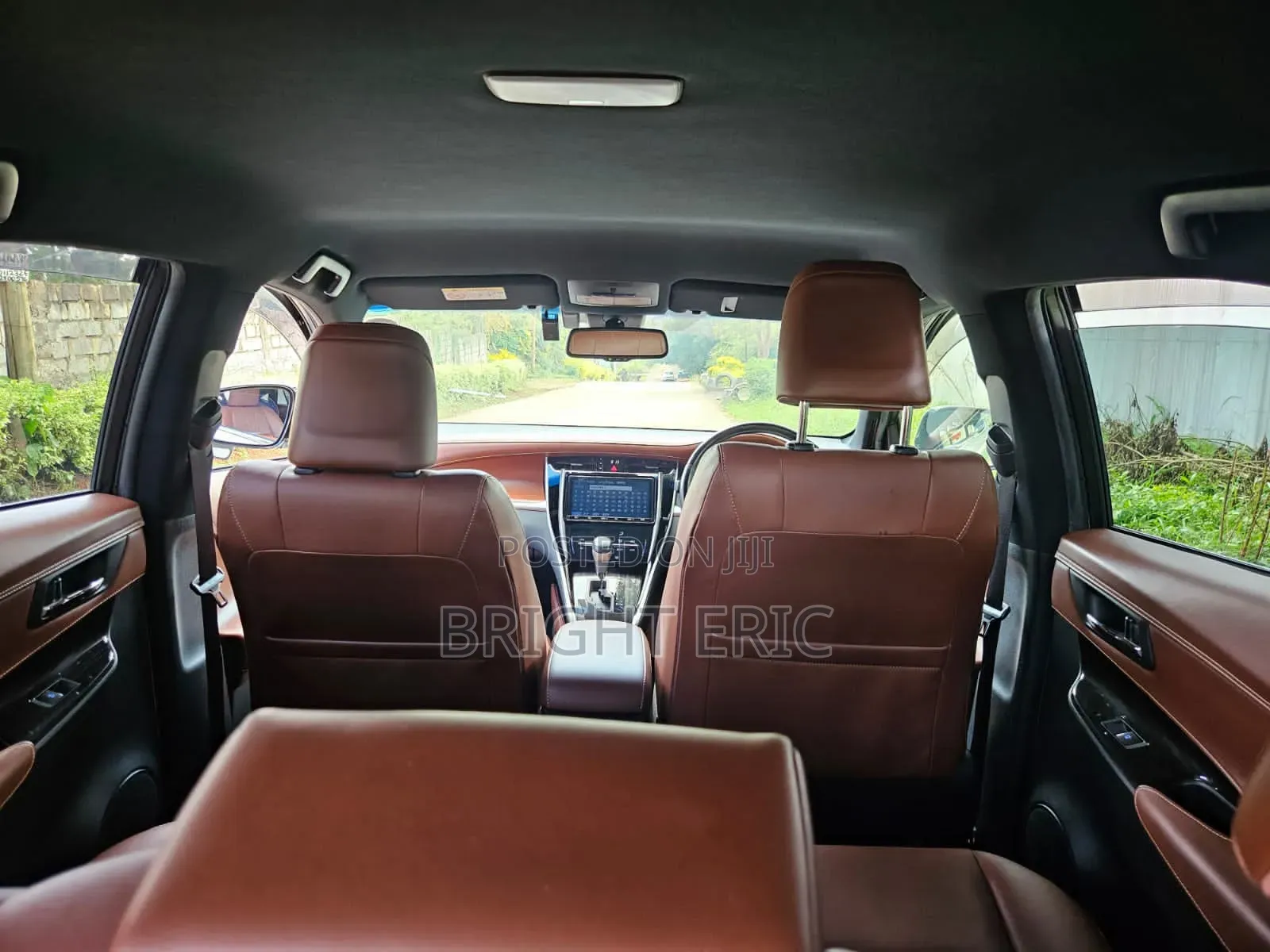 Toyota Harrier 2.0 4WD 2019 White
