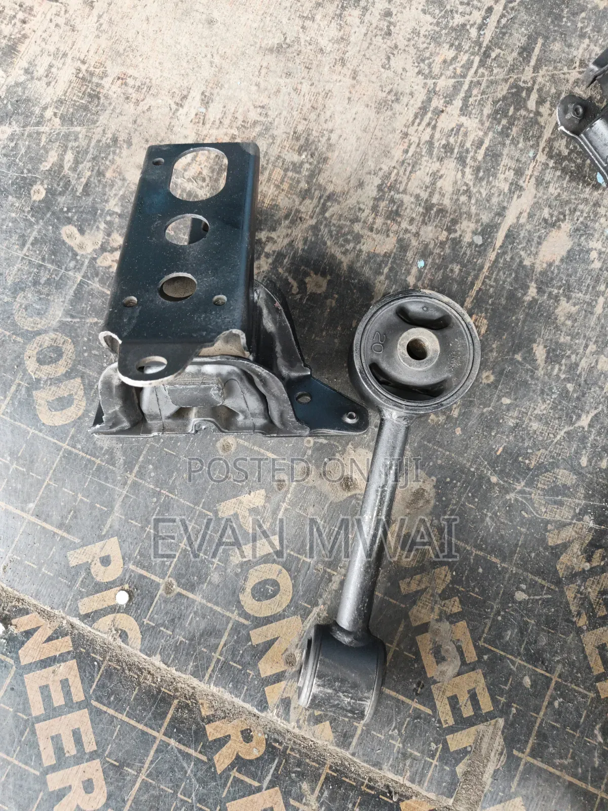 Toyota Passo 2008 Gearbox Mounting