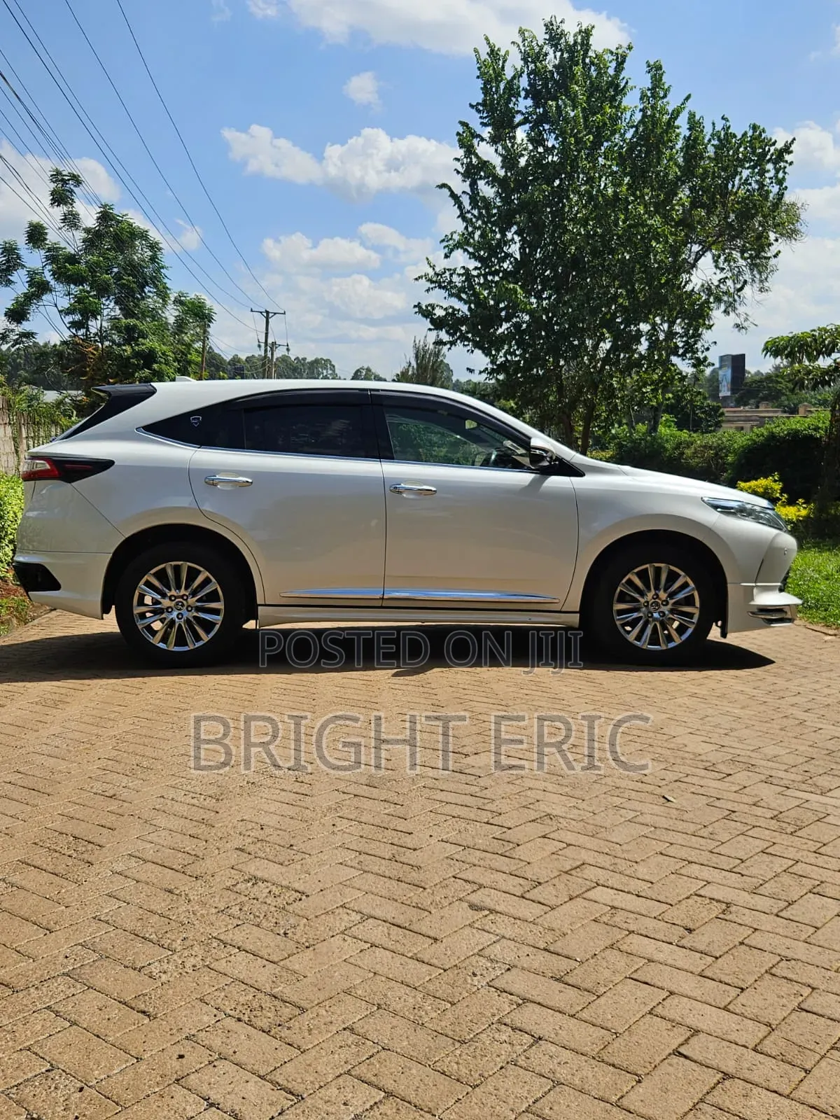 Toyota Harrier 2.0 4WD 2019 White