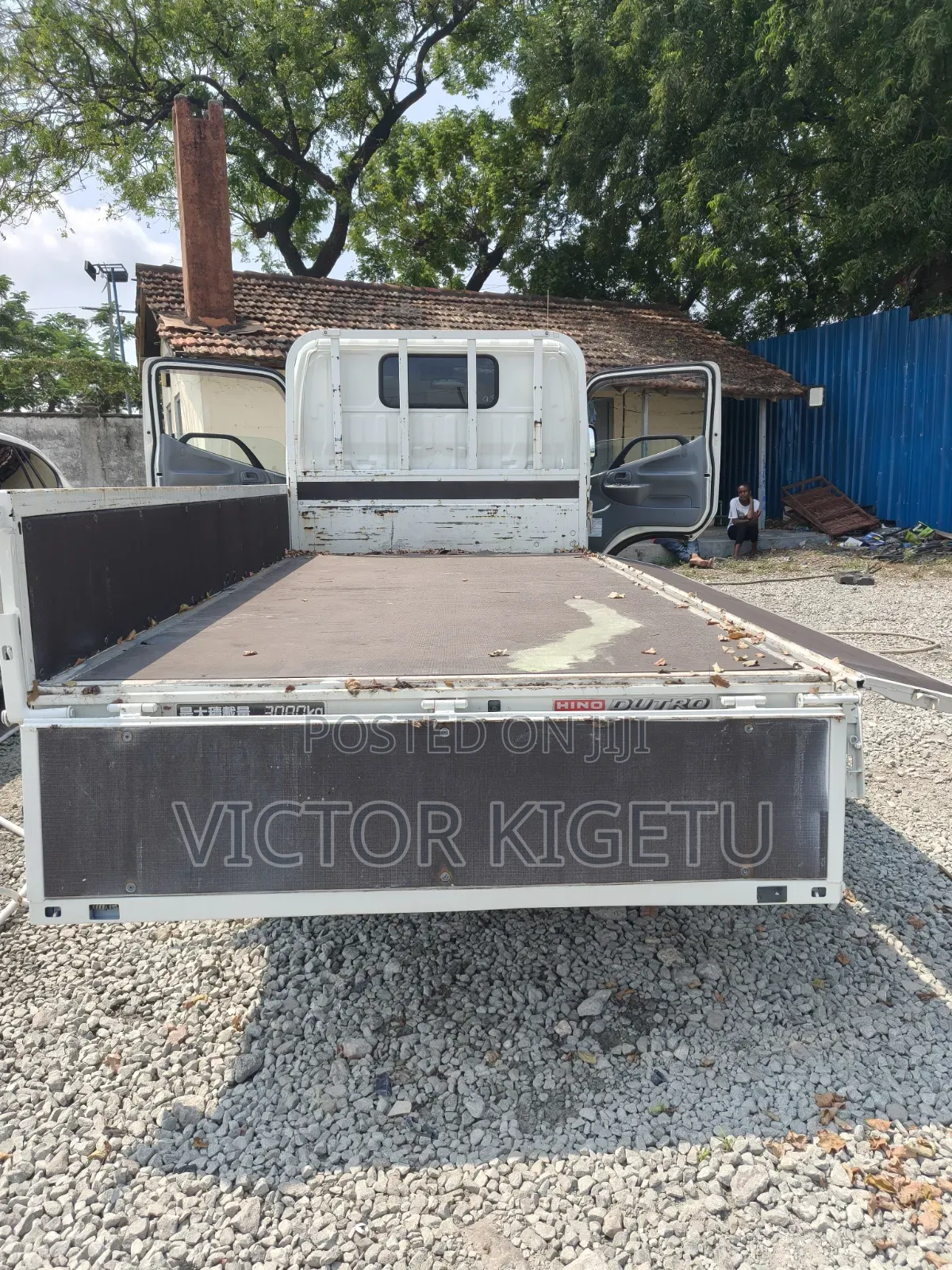 Hino Dutro 3 Tonnes 2019 White