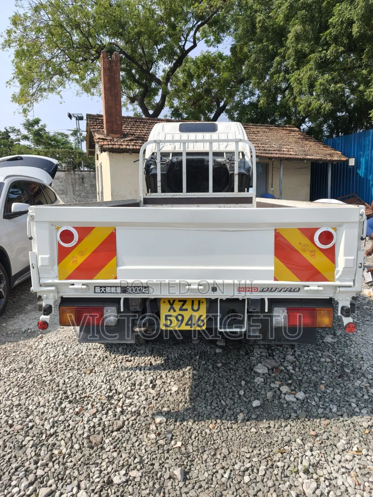 Hino Dutro 3 Tonnes 2019 White