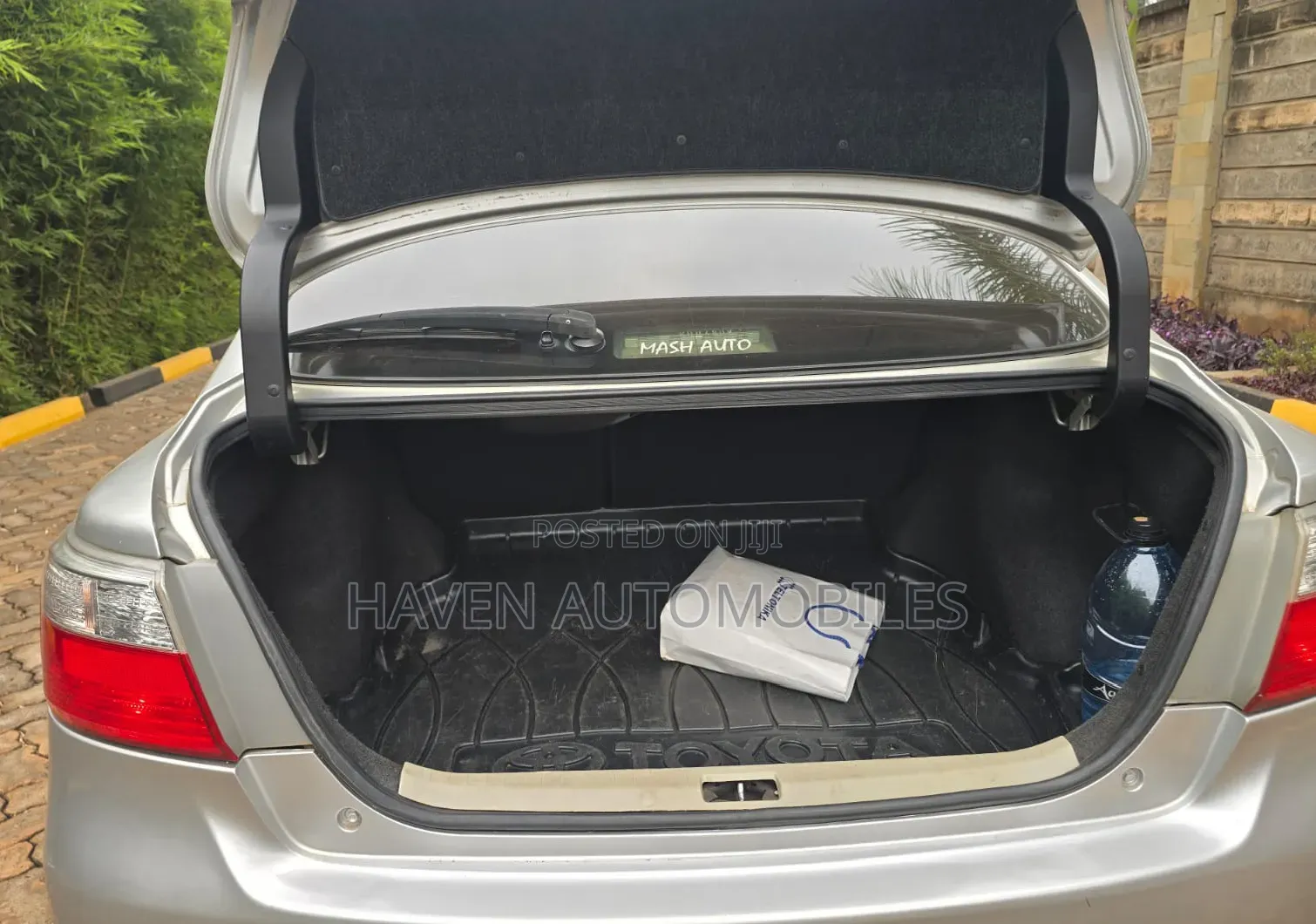 Toyota Premio 2010 Silver