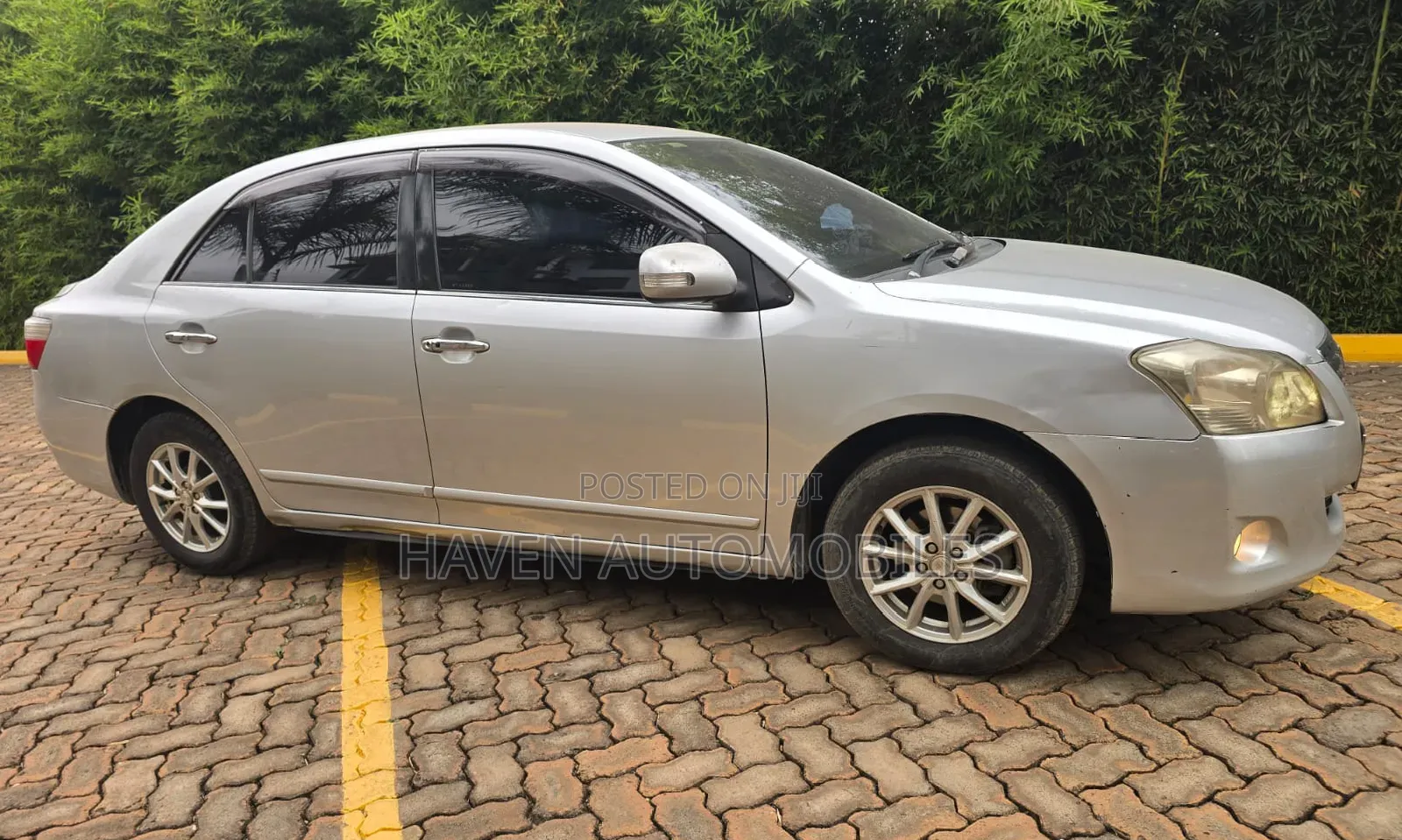 Toyota Premio 2010 Silver