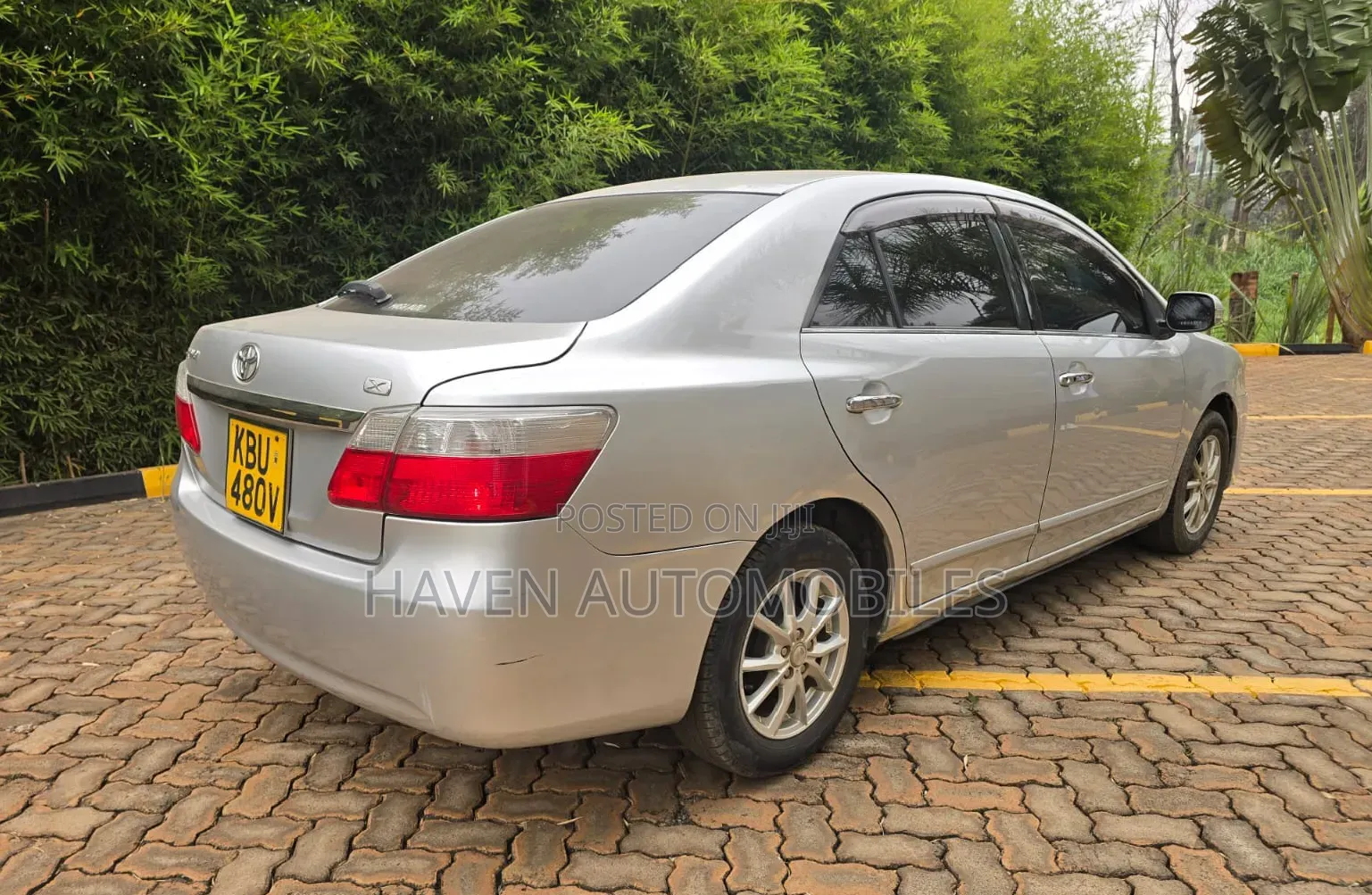 Toyota Premio 2010 Silver