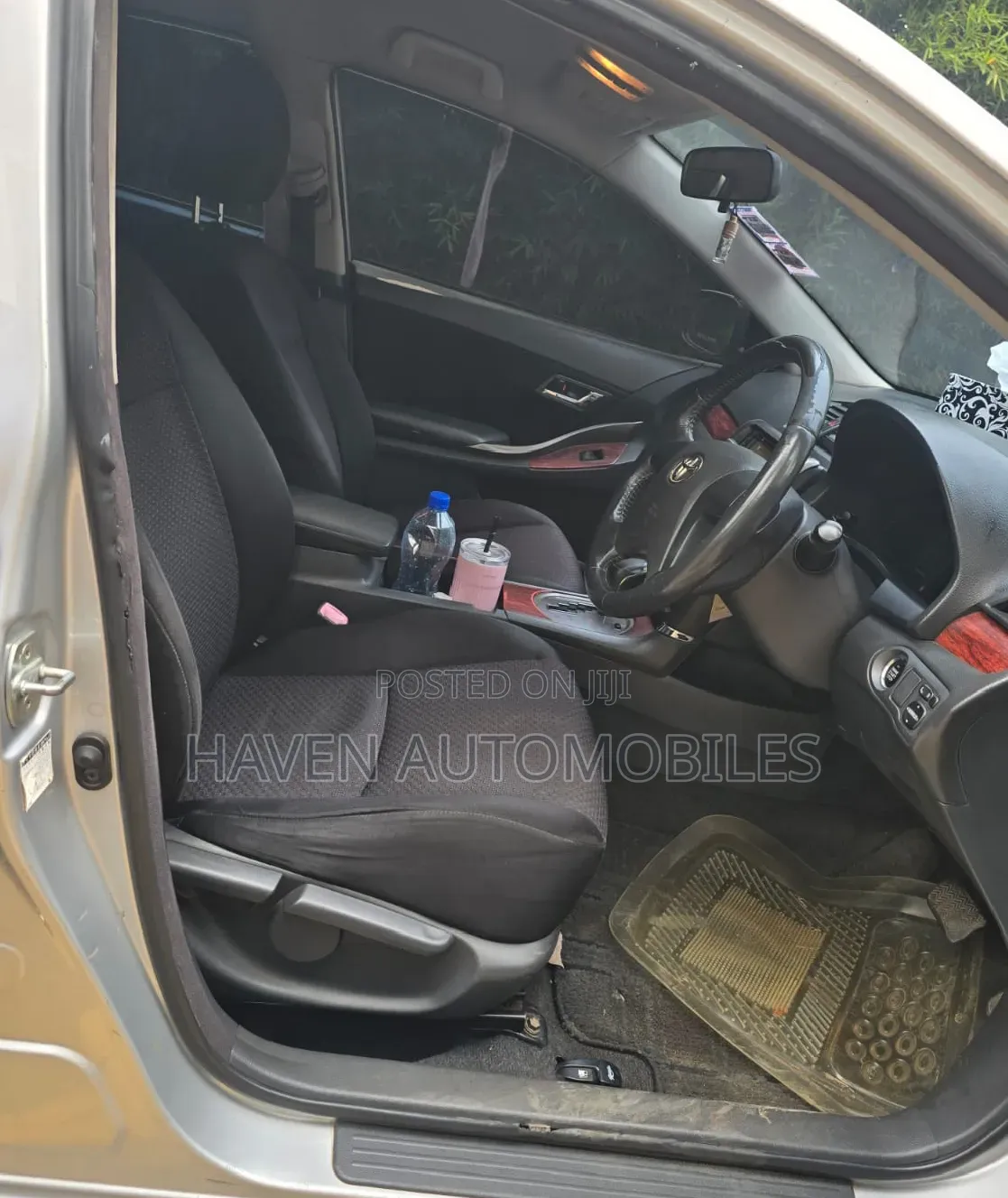 Toyota Premio 2010 Silver