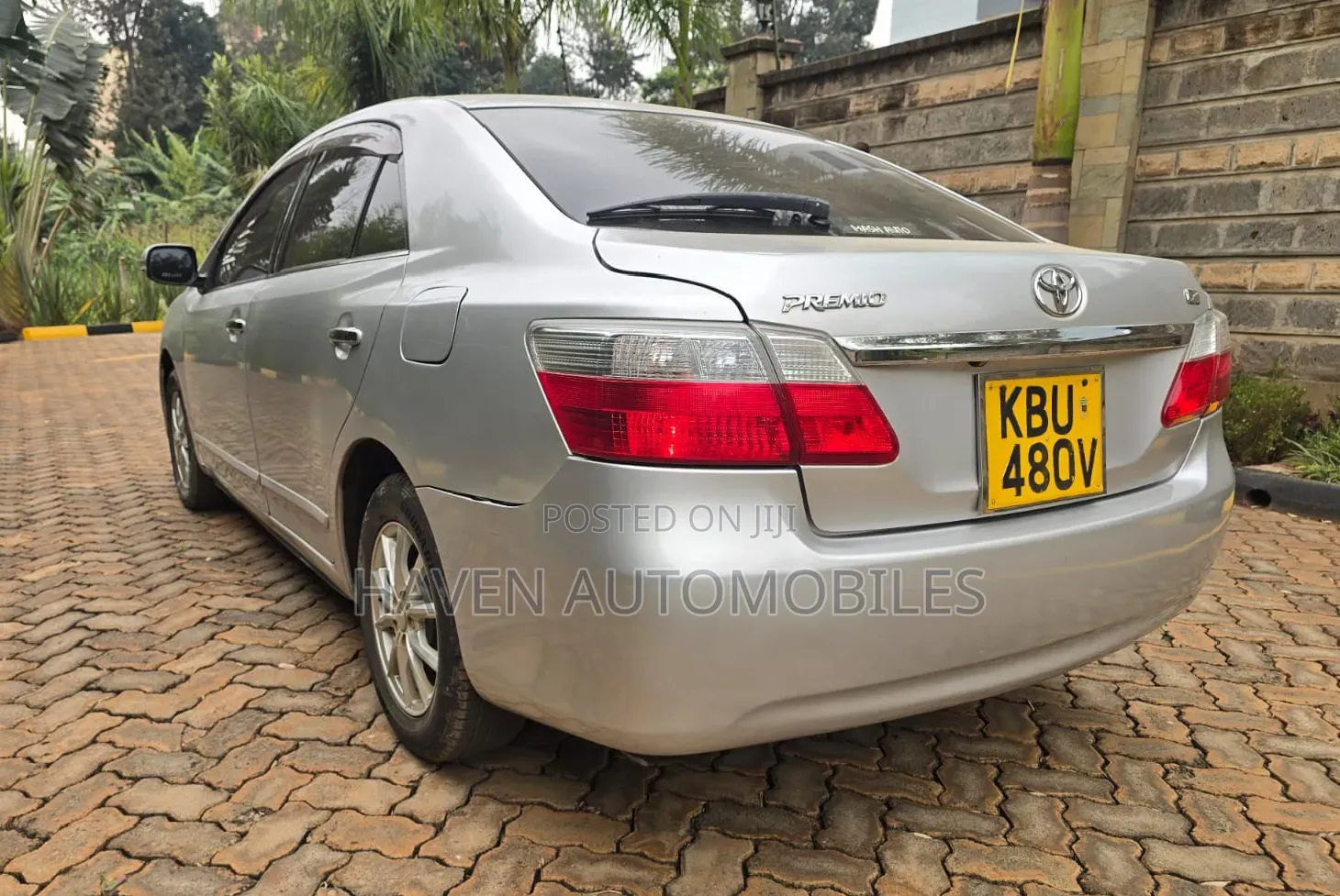 Toyota Premio 2010 Silver