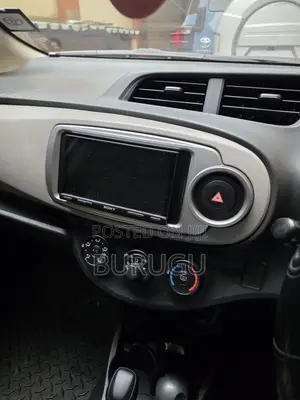Toyota Vitz 2014 White