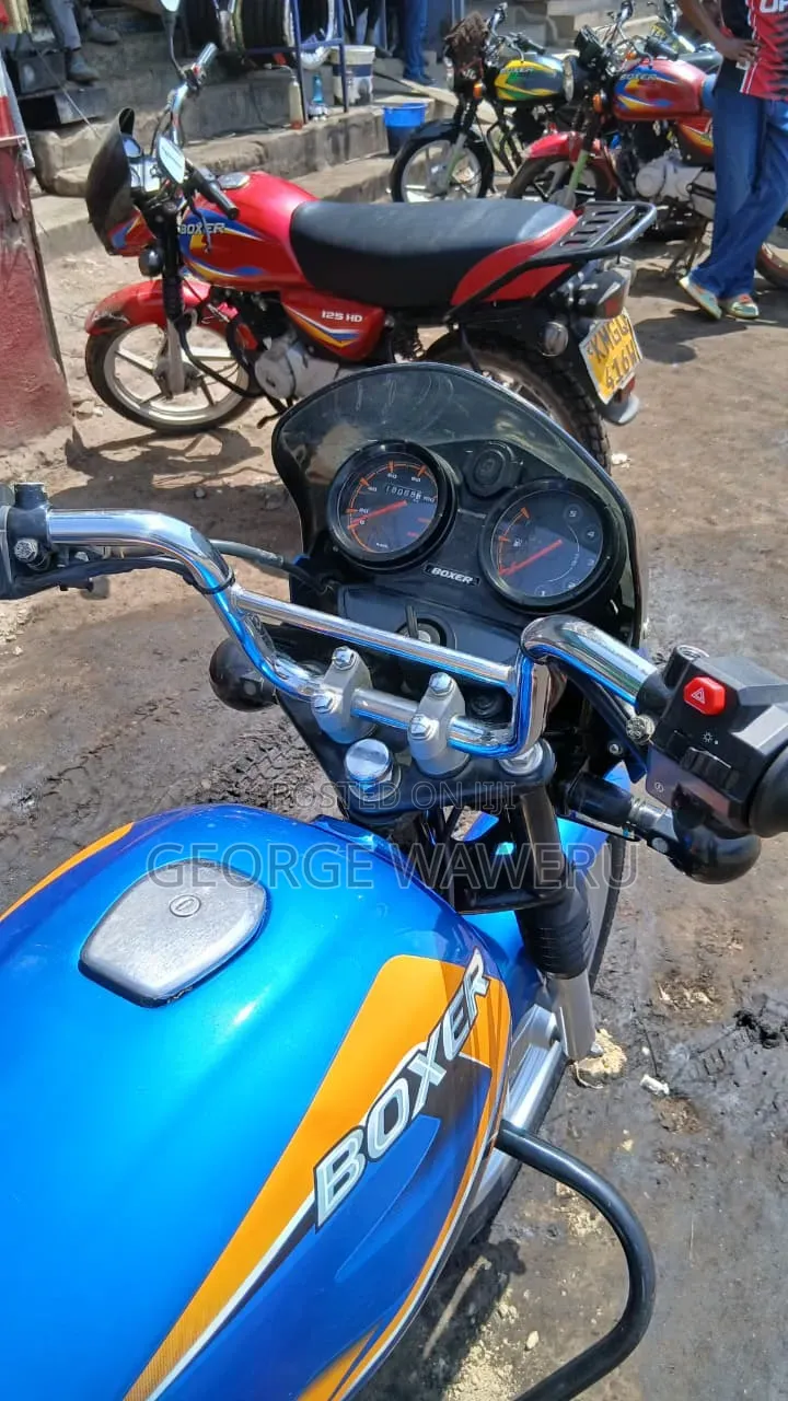 Bajaj Boxer 125 2025 Blue